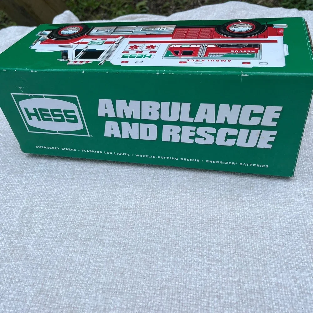 Hess 2020 Ambulance and Rescue Truck Toy Set White Red Chrome Collectible